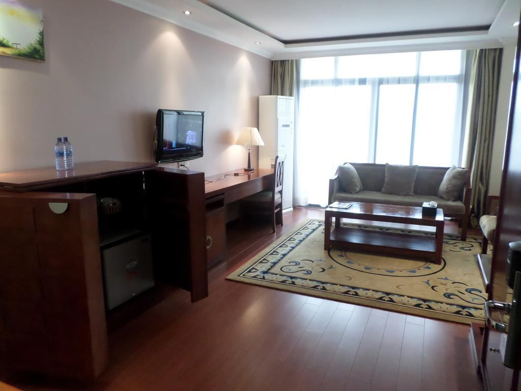 G.S Plaza Hotel Άκρα Εξωτερικό φωτογραφία