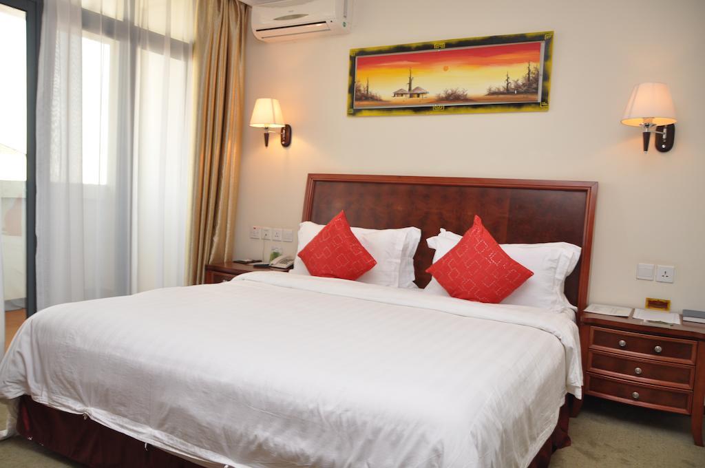 G.S Plaza Hotel Άκρα Εξωτερικό φωτογραφία