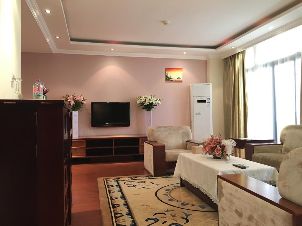 G.S Plaza Hotel Άκρα Εξωτερικό φωτογραφία
