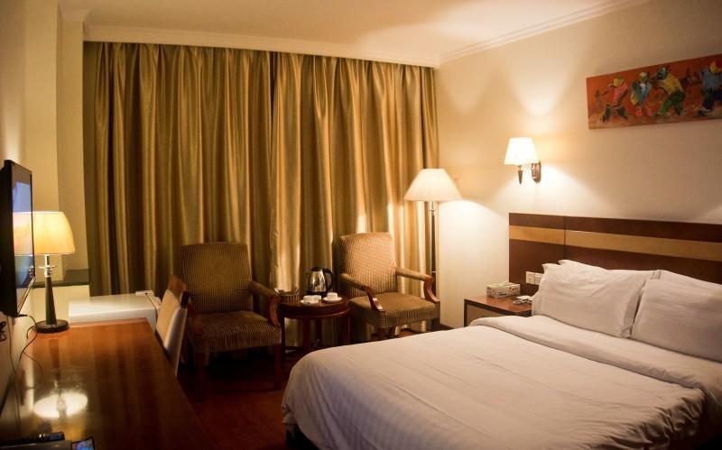 G.S Plaza Hotel Άκρα Εξωτερικό φωτογραφία